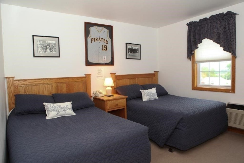 Room, 2 Double Beds photo 3