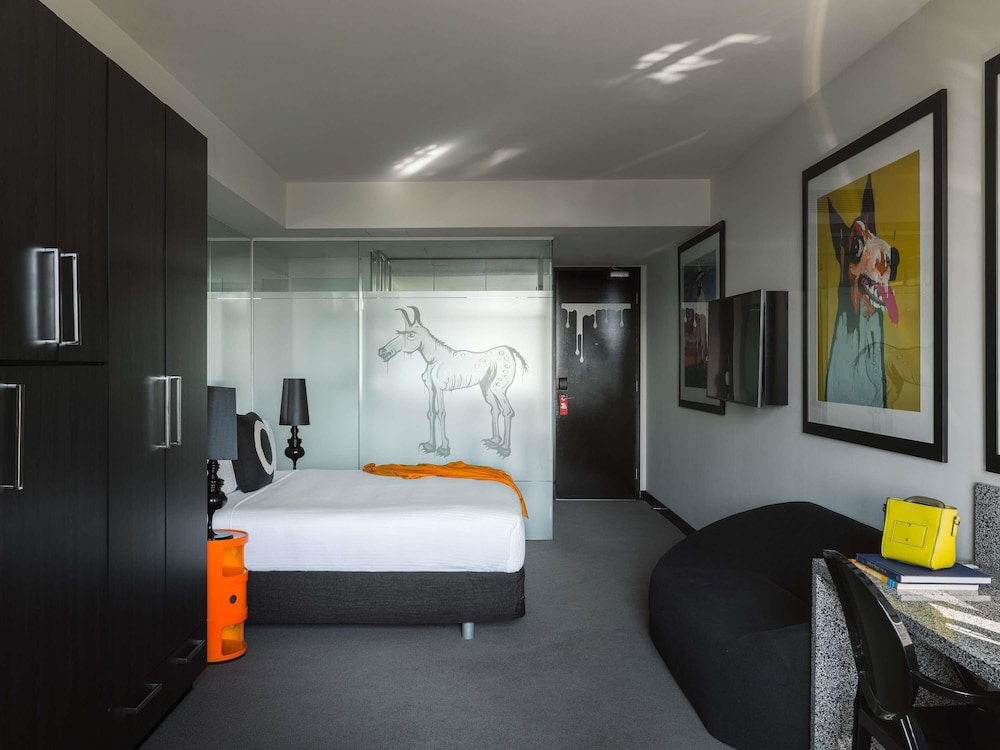 Deluxe Studio, 2 Bedrooms - Photo 4