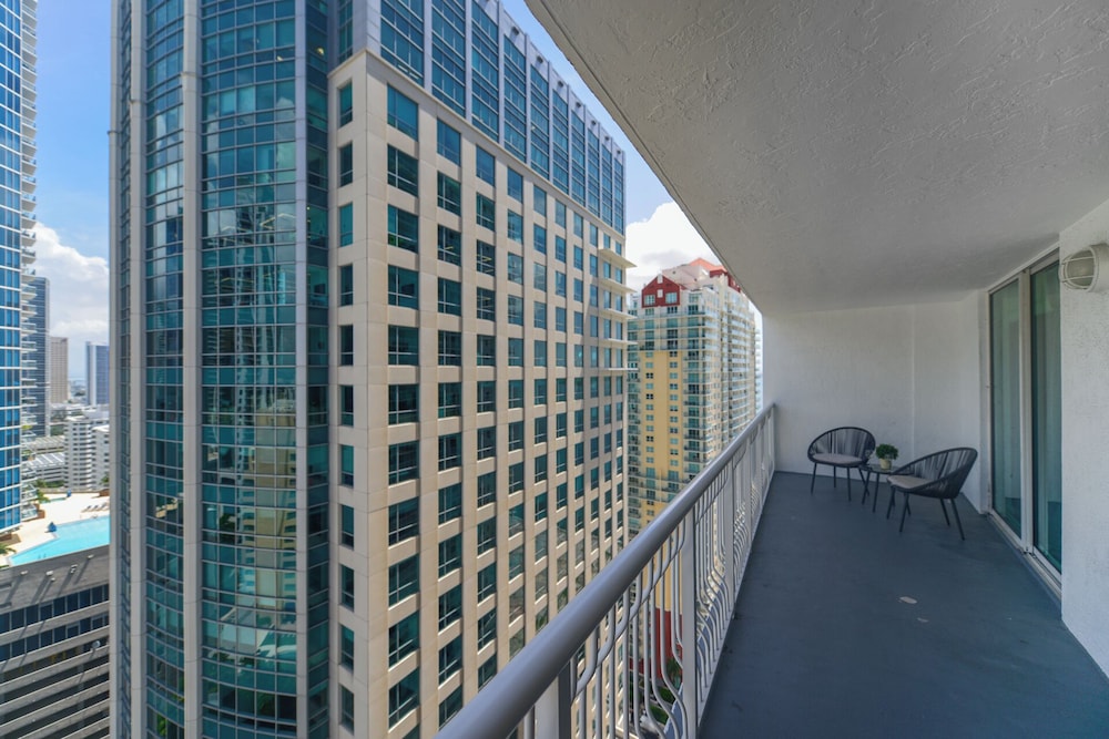 Condo, 1 Bedroom, Balcony, City View photo 3