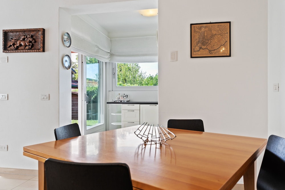Villa photo 2