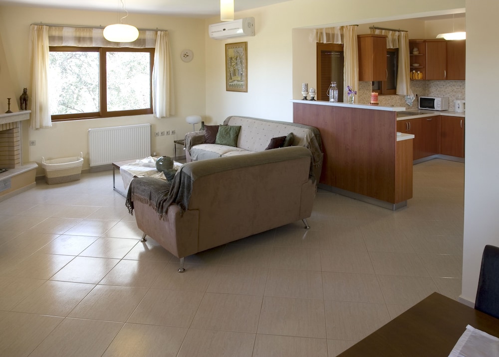 Panoramic Villa, Multiple Beds, Smoking, Sea View photo 2