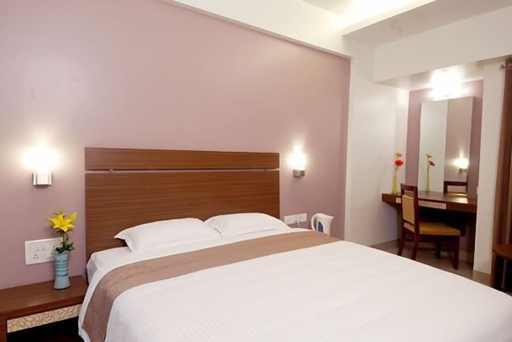 Executive Room, 1 Double or 2 Twin Beds - Photo 1