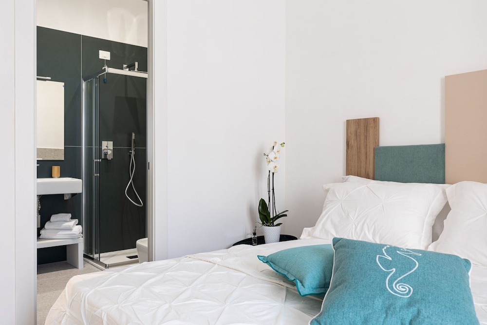Standard Room photo 2