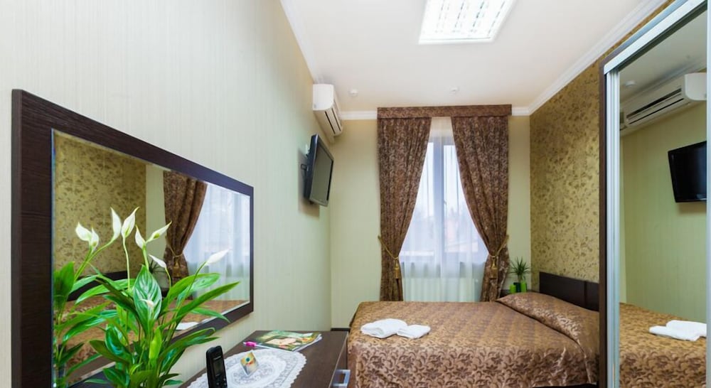 Economy Double Or Twin Room, 1 Bedroom, Refrigerator, Courtyard Area photo 1