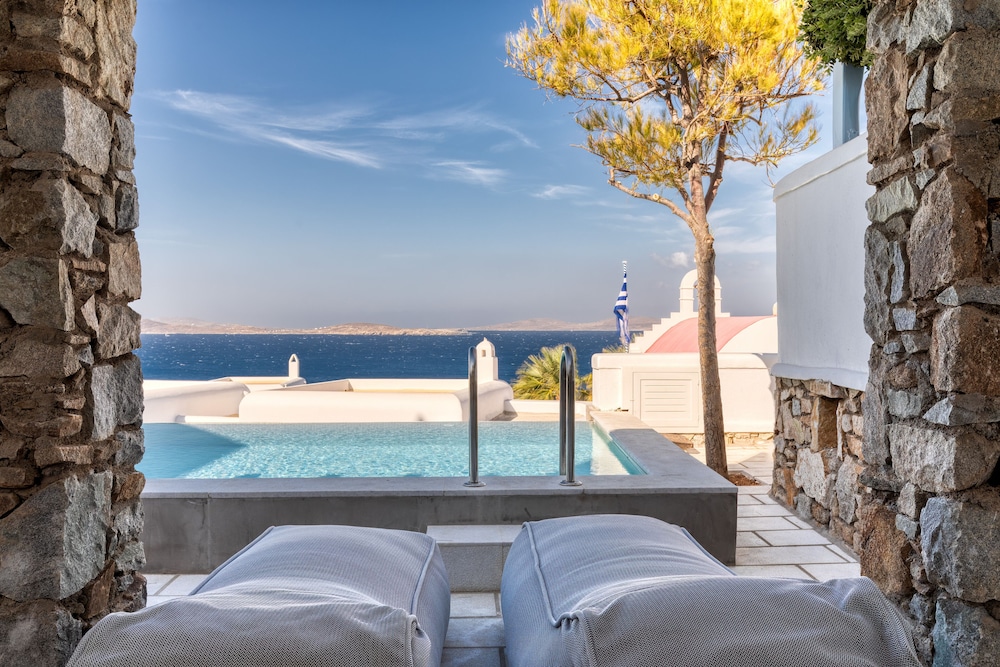 Signature Two Bedroom Suite with Private Pool & Sea View - Photo 7