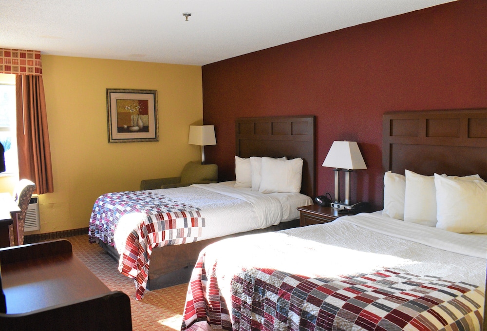 Deluxe Room, 2 Queen Beds, Smoking - Photo 7