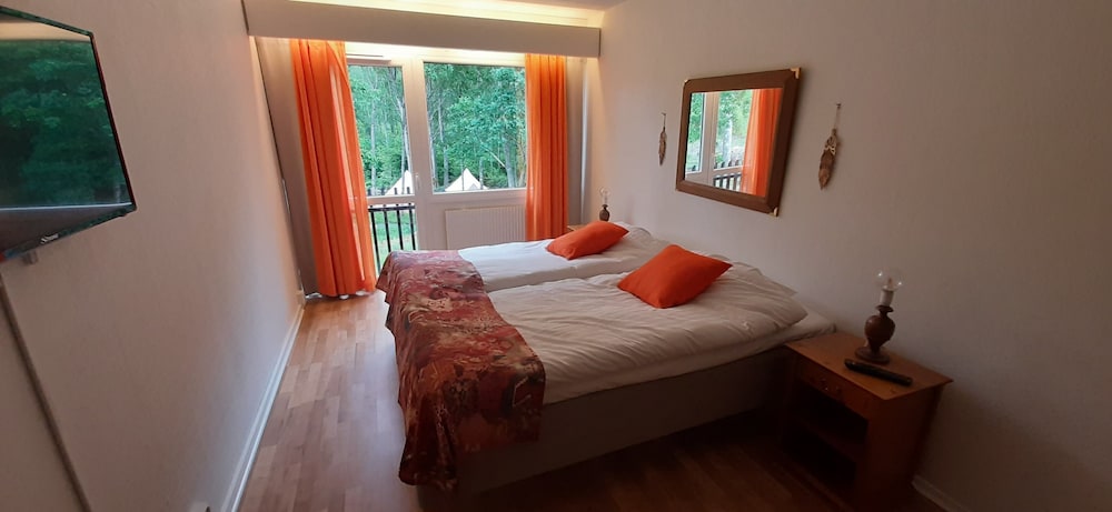 Double Room, Patio (Forest View)