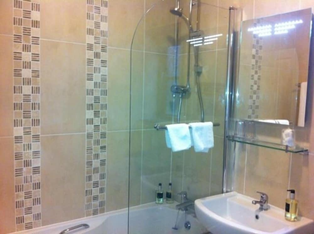 Standard Double or Twin Room photo 2