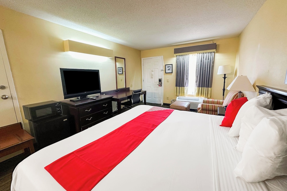 Room (King Bed Non-Smoking) - Photo 5