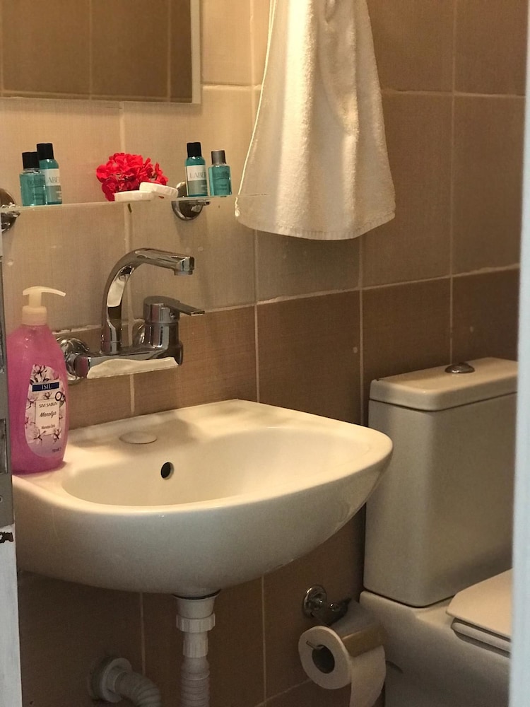 Standard Double Room - Photo 23