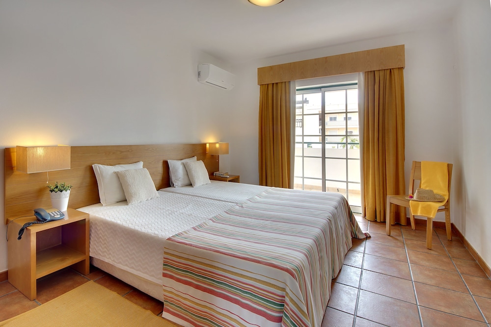 Superior Apartment, 1 Bedroom, Pool View