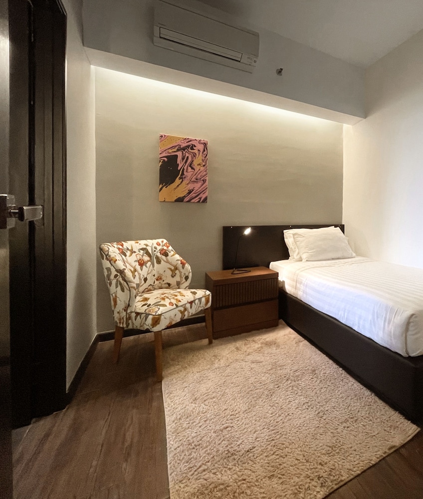 Premium Suite (3), 2 Bedrooms(1 King bed and 1 Single bed) photo 1