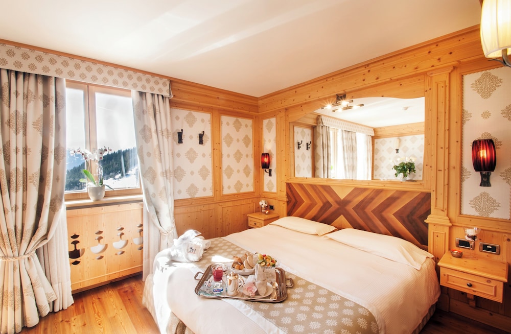 Superior Double or Twin Room - Photo 1