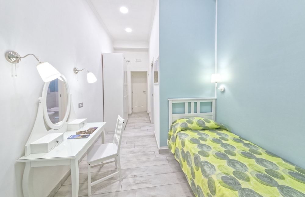 Classic Single Room