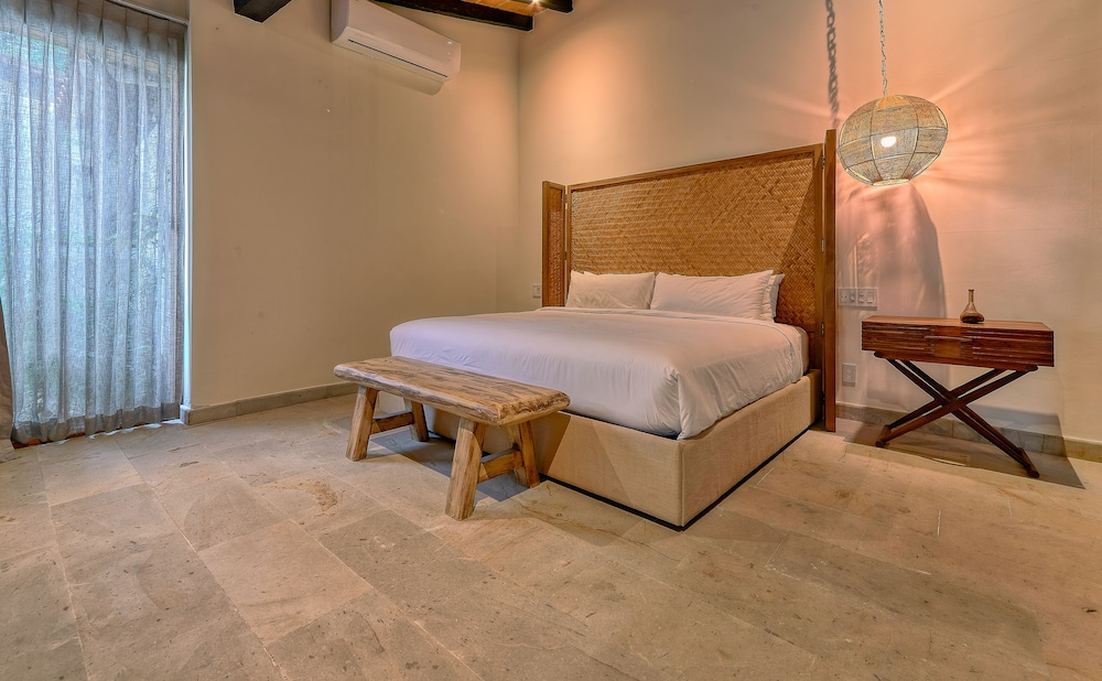 Deluxe Room - Photo 4