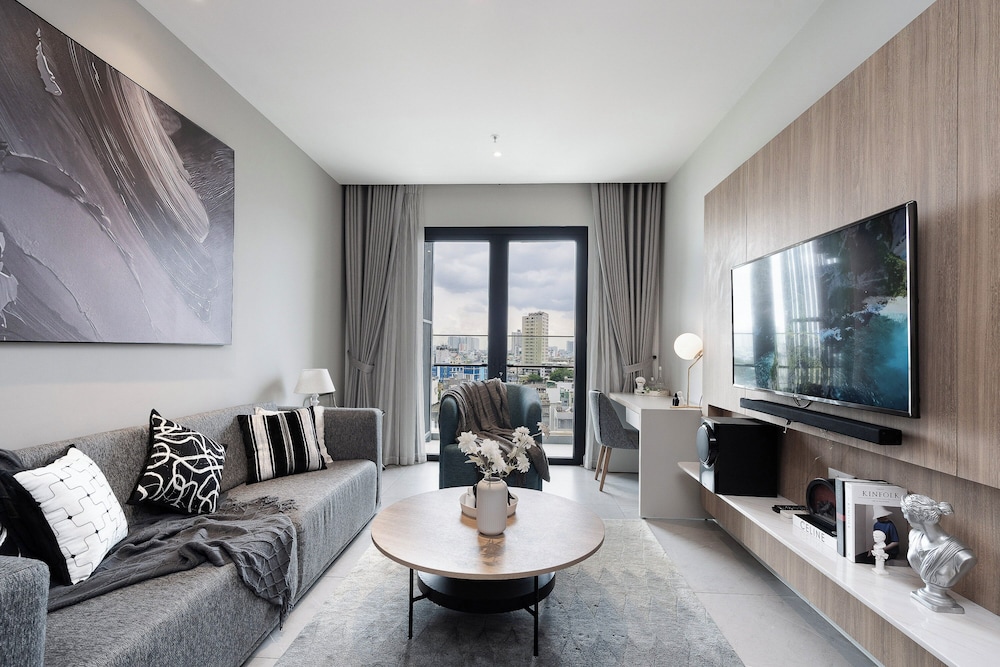 Deluxe Apartment, 2 Bedrooms, Balcony, City View