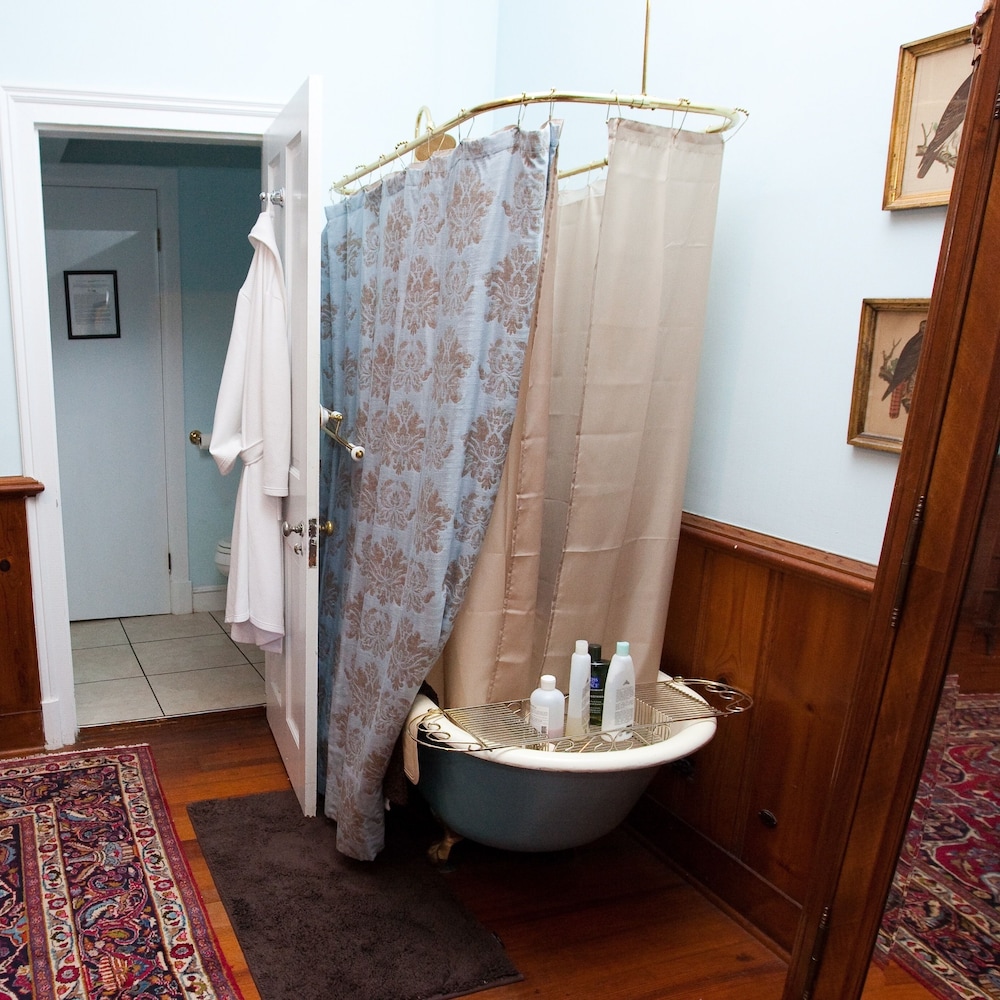 Deluxe Room, 1 King and 1 Single Bed, Concierge Service, Ground Floor (Library Room) photo 2