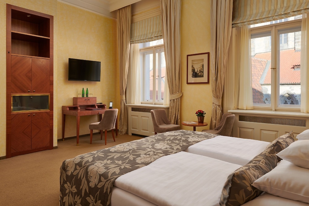 Available room