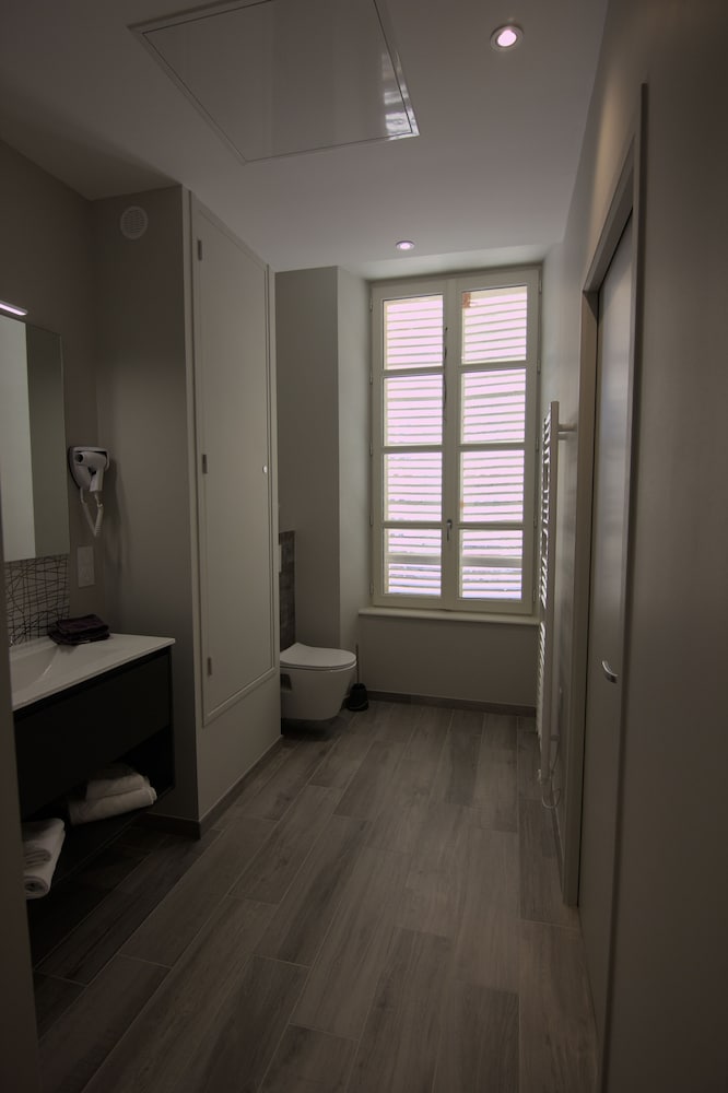 Executive Room - Photo 2