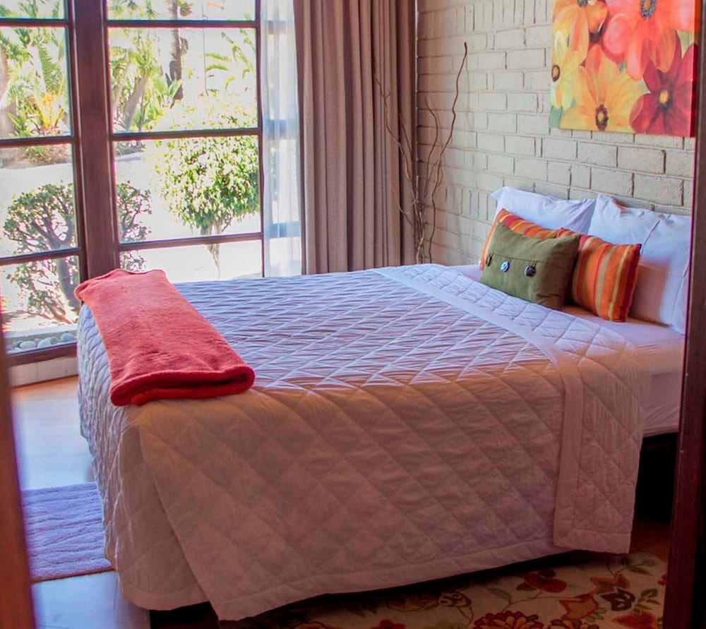 Deluxe Suite, 1 Double Bed, Garden View