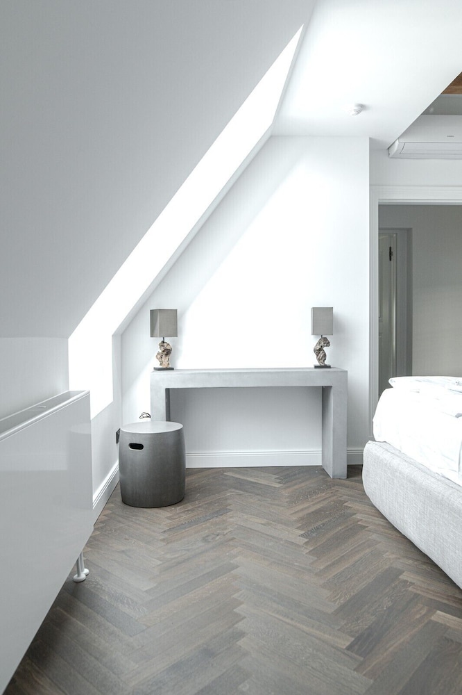 Exclusive Condo, 2 Bedrooms photo 3