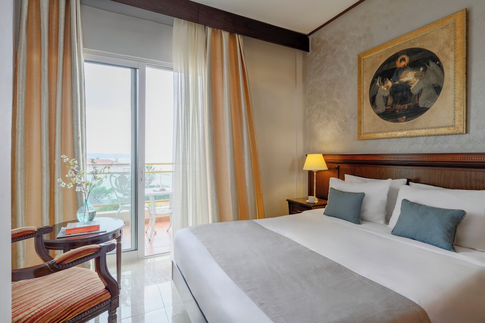 Standard Single Room, Balcony, Partial Sea View