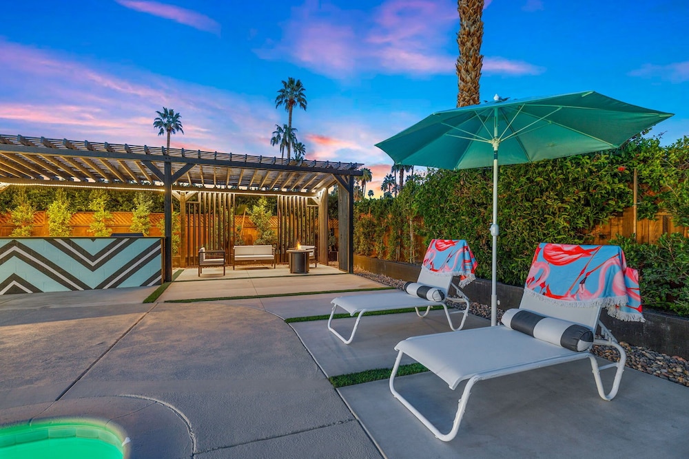 The Ritz - Luxury Home With Pool Speakeasy Bar, Billede 19
