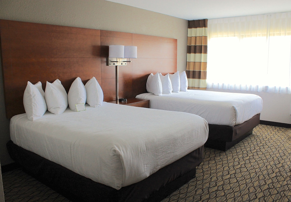 Room, 2 Queen Beds, Non Smoking - Photo 5