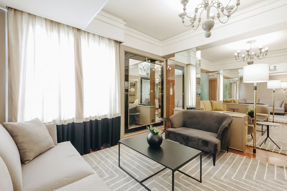 Available room