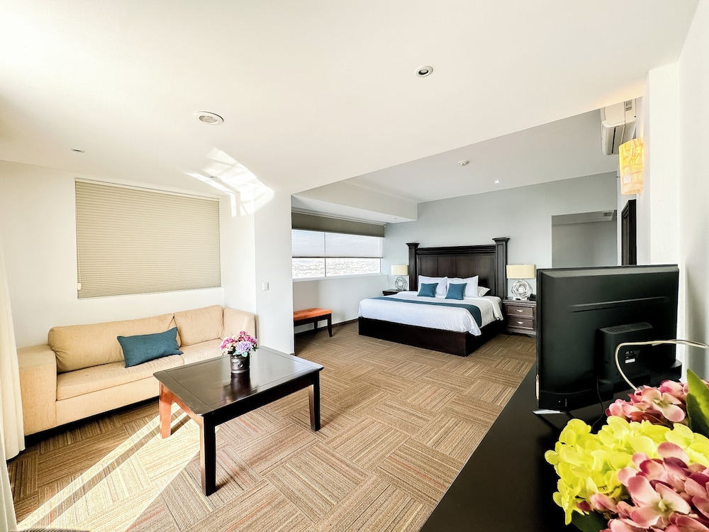 Junior Room, 1 Bedroom, City View - Photo 1