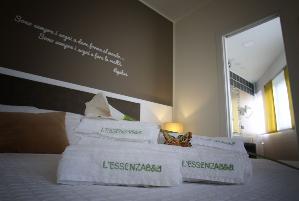 Deluxe Double or Twin Room, Sea View photo 2