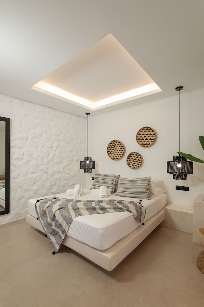 Deluxe Triple Room - Photo 8