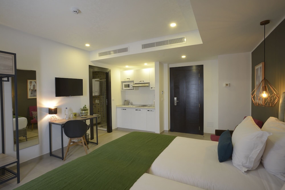 Standard Double or Twin Room photo 3