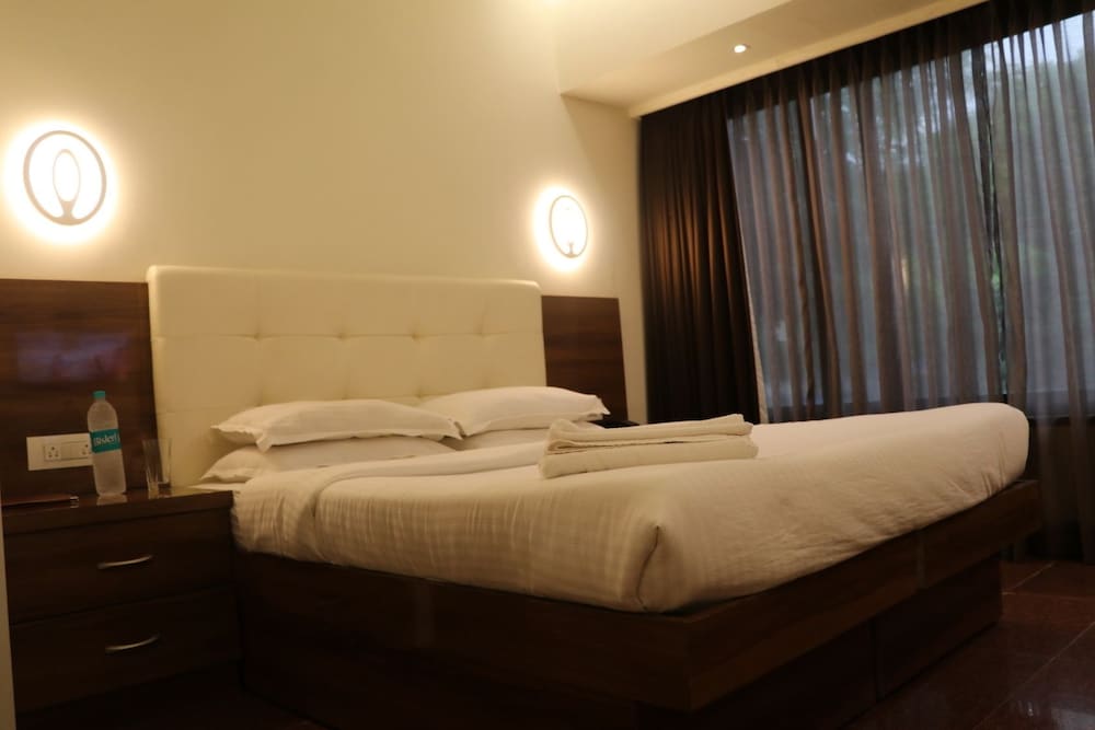 Premium Room - Photo 6