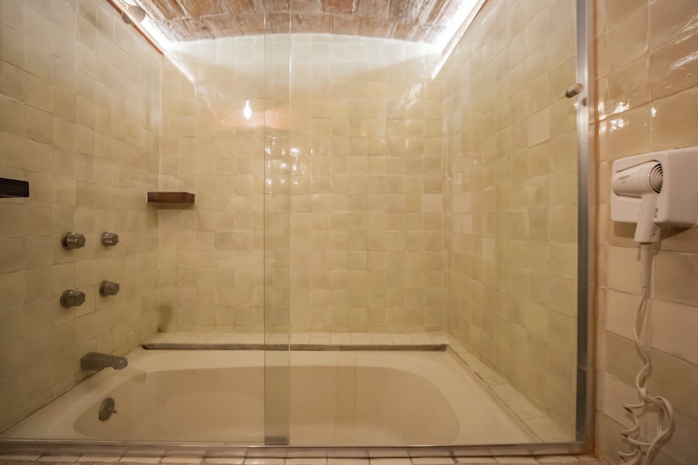 Romantic Studio Suite photo 2