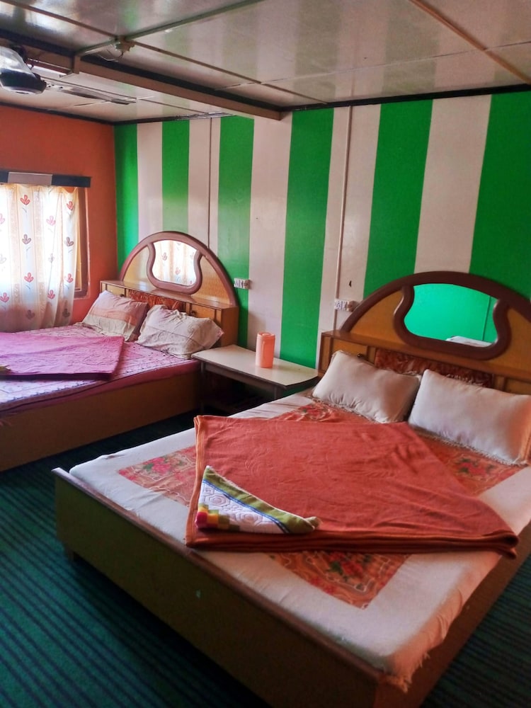Deluxe Triple Room - Photo 5