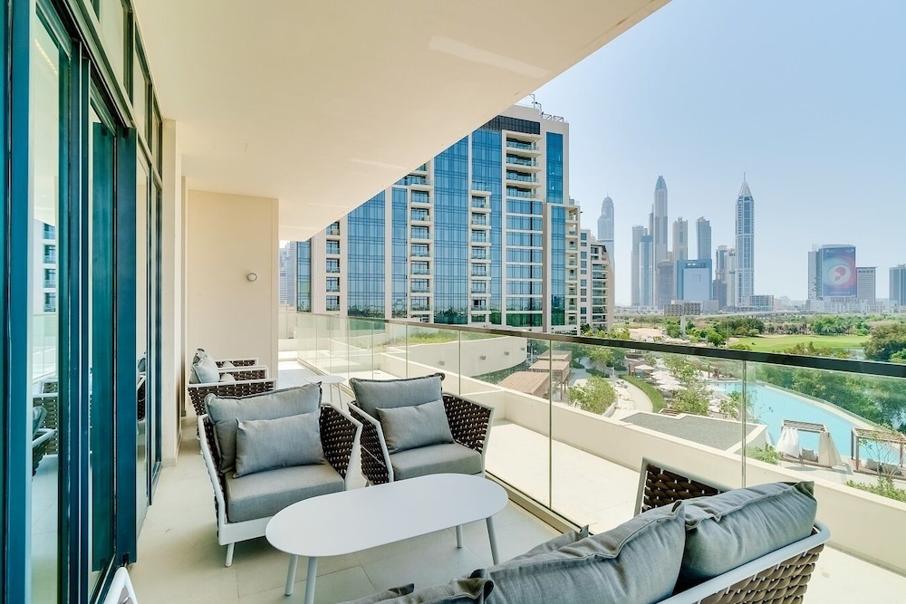 Panoramic Apartment, 3 Bedrooms, Golf View photo 2