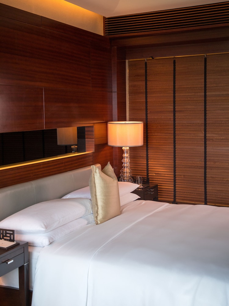 Deluxe Room, 2 Twin Beds photo