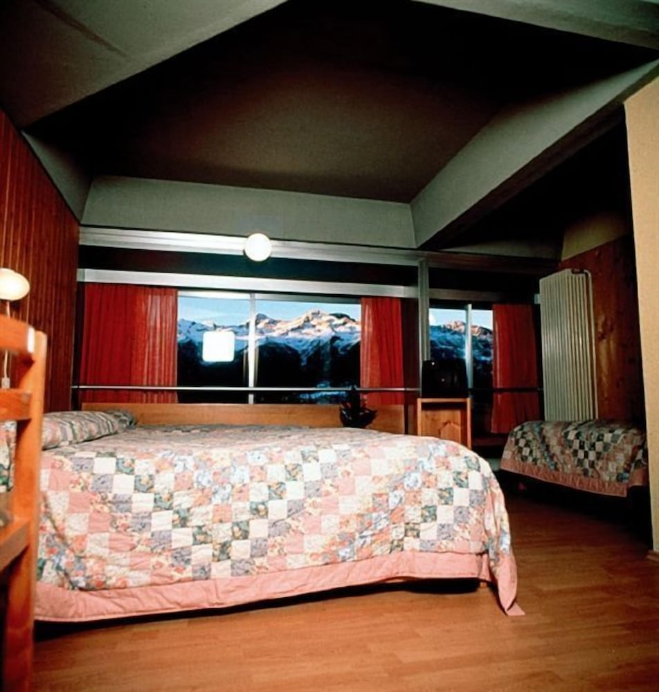 Double or Twin Room photo 1
