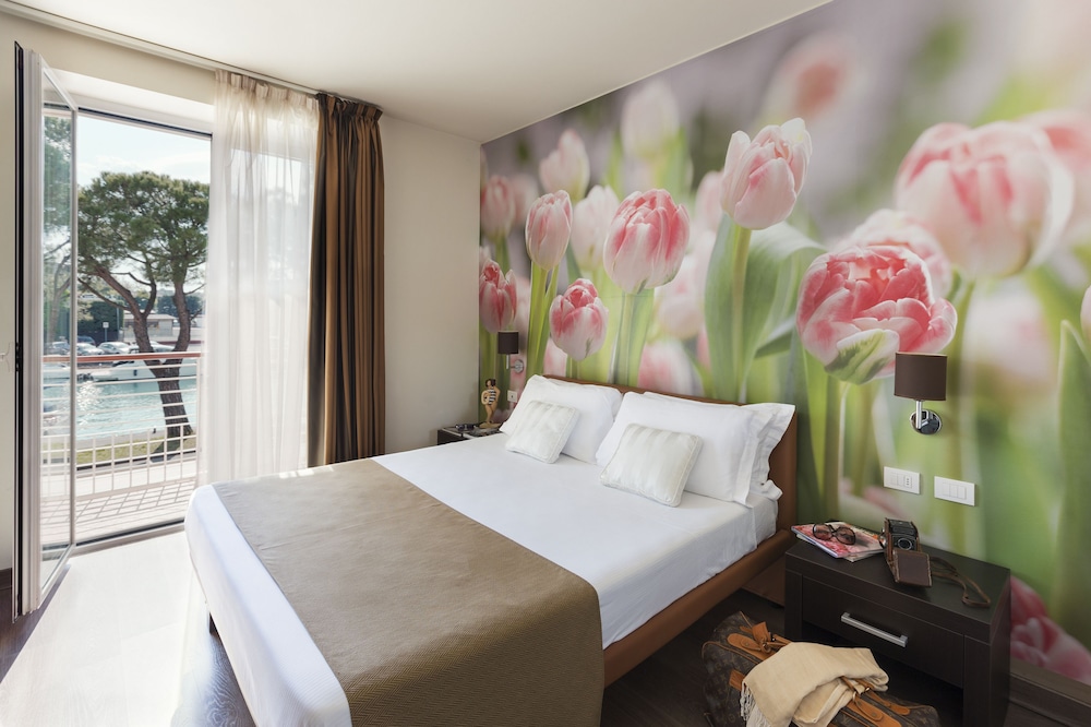 Panoramic Double or Twin Room, Balcony, Lake View