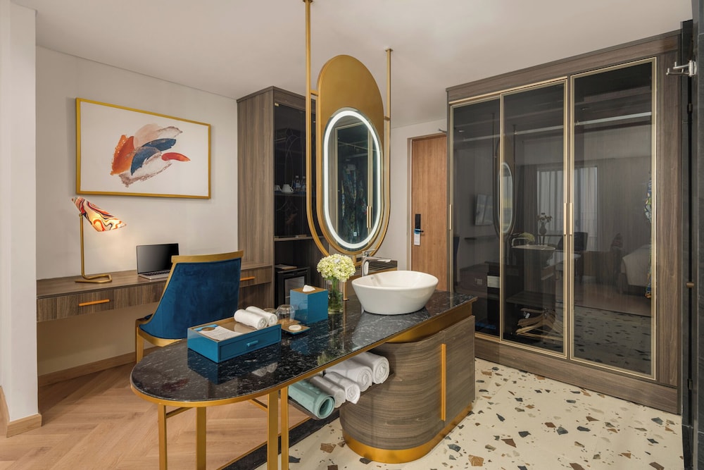 Premium Twin Room, 2 Twin Beds - Photo 6
