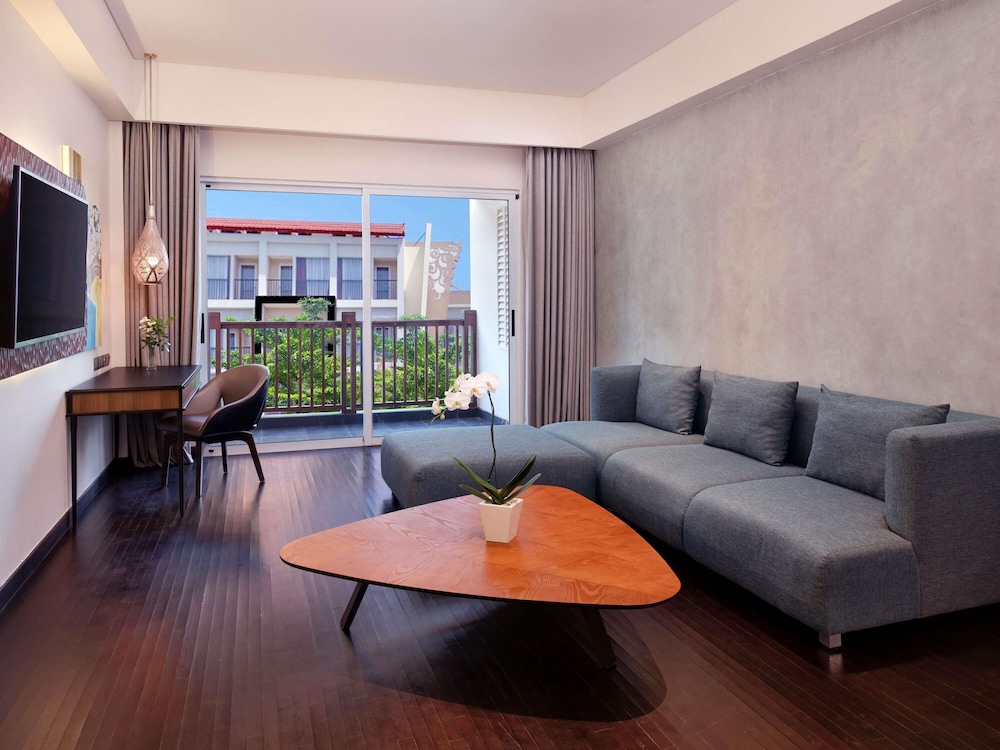 Executive Suite, 1 King Bed - Photo 14