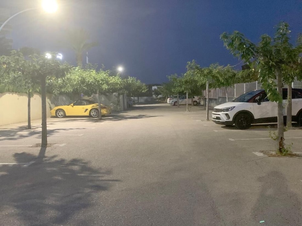 Charmante Miami Platja Wohnung mit Gartenblick, Foto 12