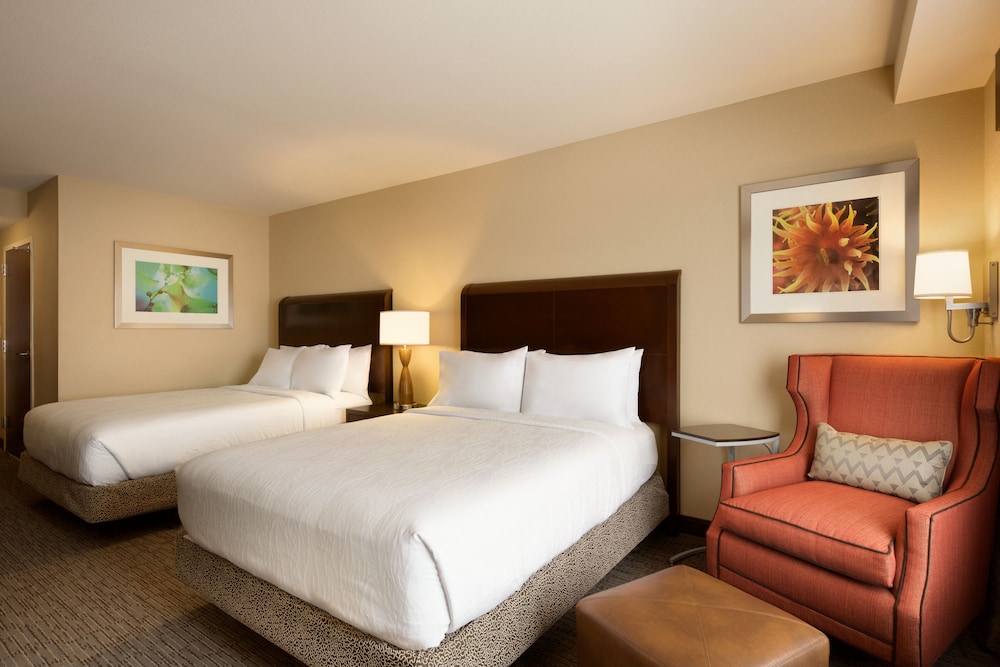 Single Room, 2 Queen Beds, Accessible, Bathtub - Photo 2
