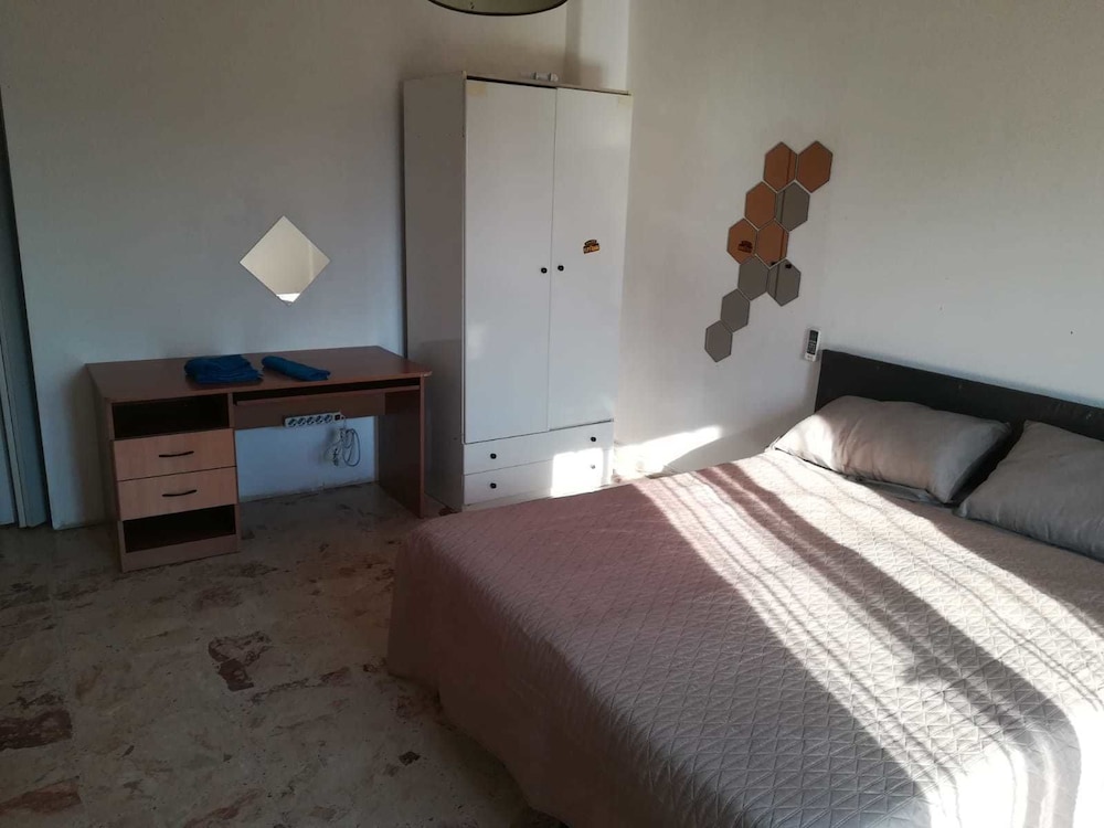 Basic Triple Room, Shared Bathroom