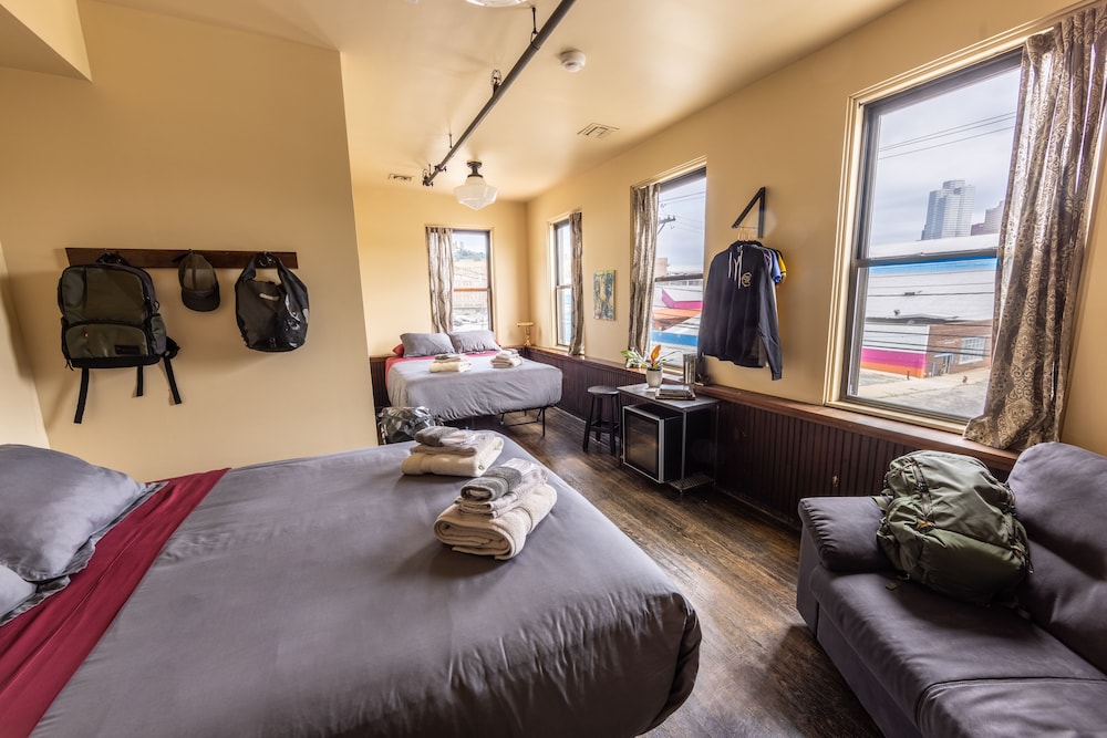 Deluxe Double Room, 2 Queen Beds, City View
