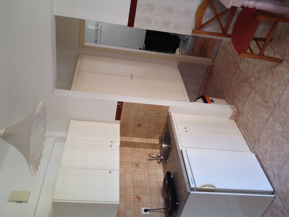 Traditional Apartment photo 3
