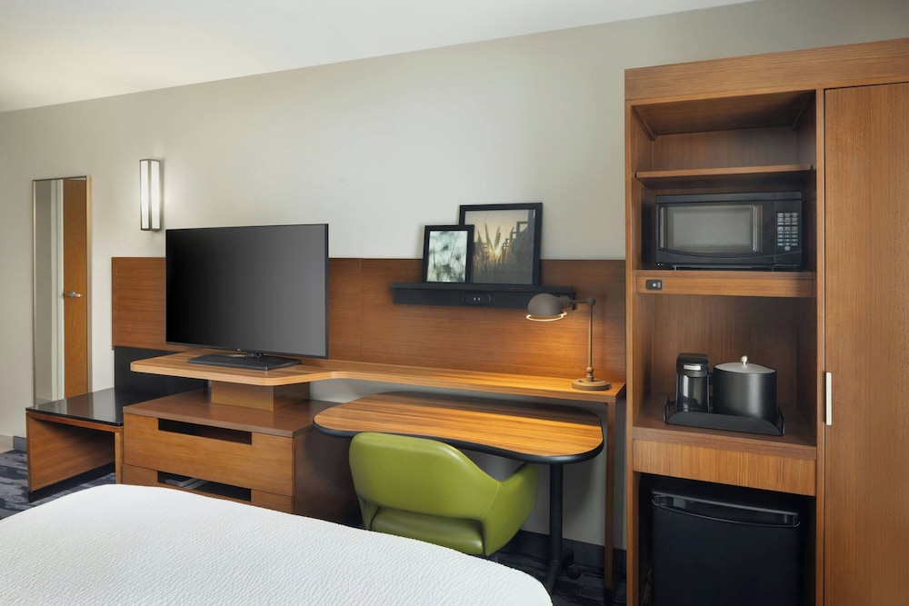 Room, 2 Queen Beds (Hearing Accessible) - Photo 2