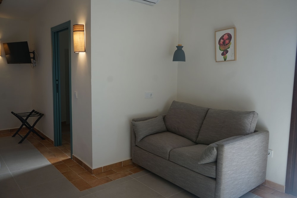 Family Room photo 2