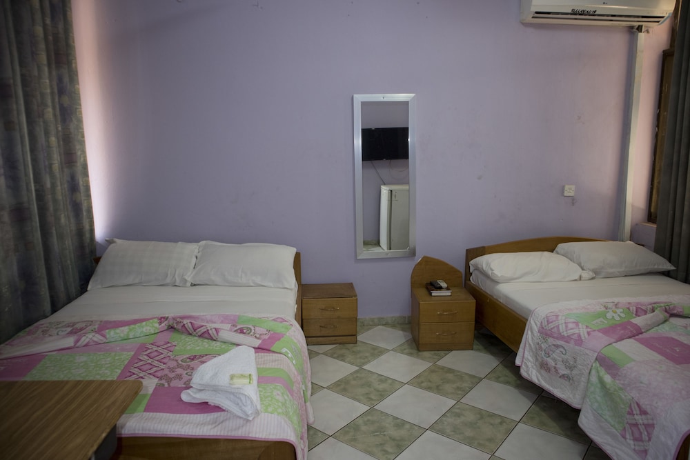 Basic Single Room photo 3